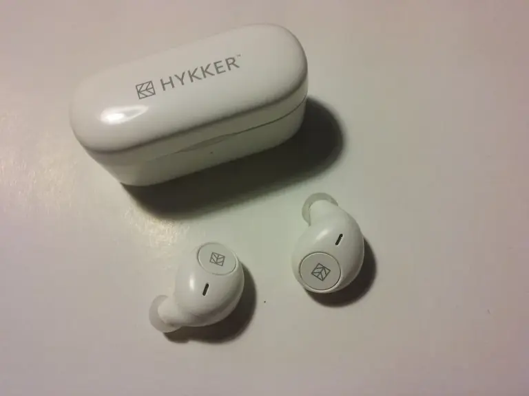 Fone Bluetooth pode ser carregado com o carregador do celular?