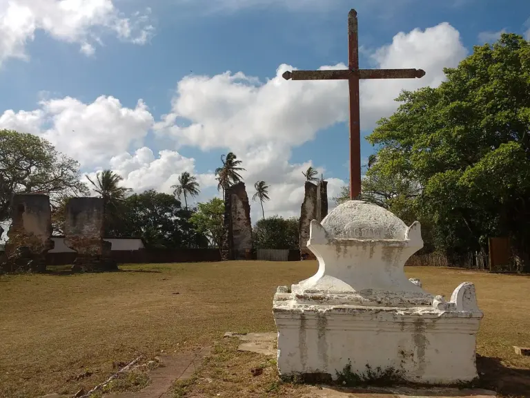 Ruínas da Igreja de São Miguel: a herança jesuíta de Extremoz